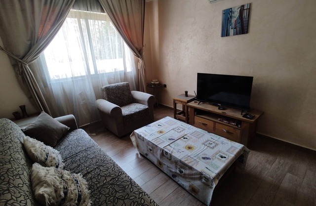 Quiet apartment fully furnished close to all shops and center Agadir with wifi