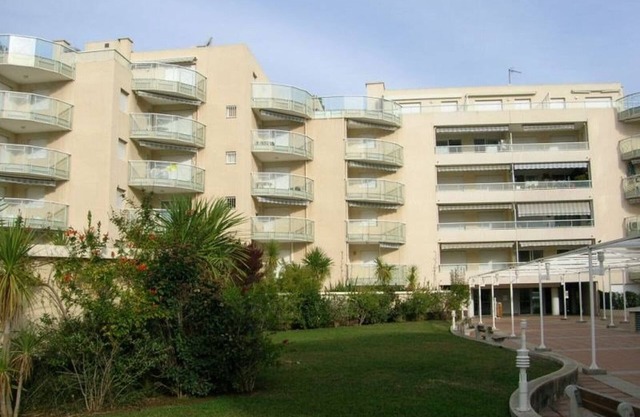 Quiet City Center Apartment with A/C & Private Parking