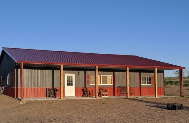Quiet country getaway located within 10 minutes from town