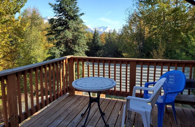 Quiet country living in this spacious 2nd story Unit. Hiking trails and more!n