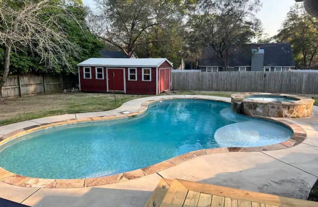Quiet escape with pool and spa