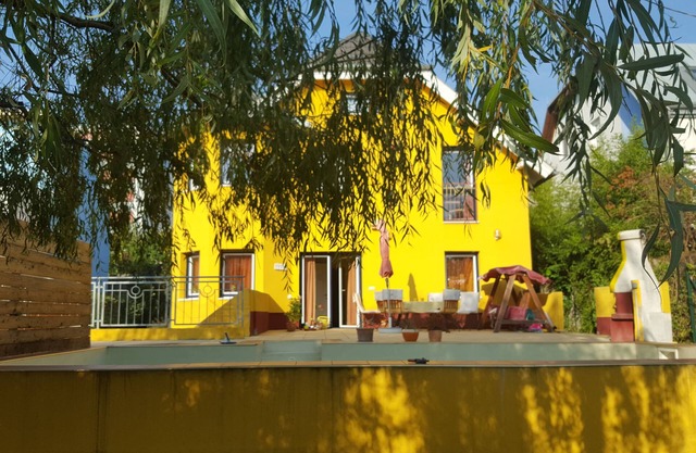 Quiet, inexpensive apartment near Schönbrunn, green, close to the city, U3/U4, kitchen, terrace, new building