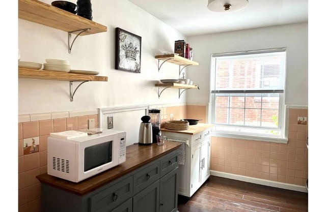 Quiet & Private Flat in College Hill 15 min to Downtown