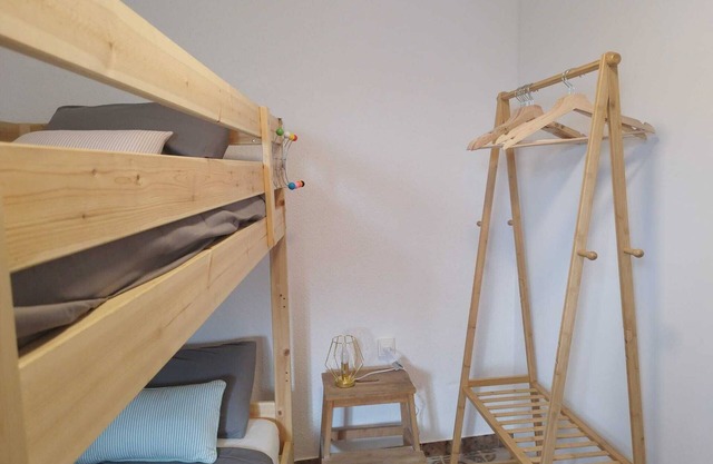 Quiet & Residential Private flat Direct access BCN ideal for families & workers