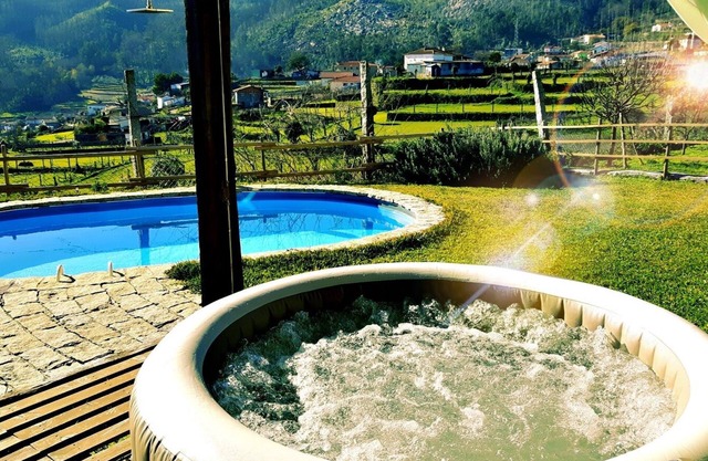 Quinta Nova - 18th Century - Jacuzzi and swimming pool