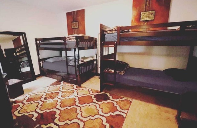 Quirky & Cozy Loft SoHo Little Italy - Sleeps 4