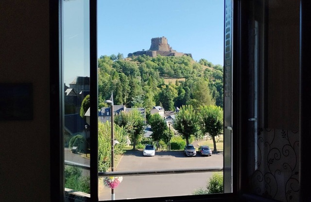 Résidence de Michèle Meublé 54m² 2 ch 2sdb Parking et Jardin