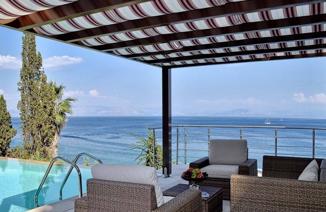 R 1388 Villa with BBQ, Home cinemas & Outdoor lounge