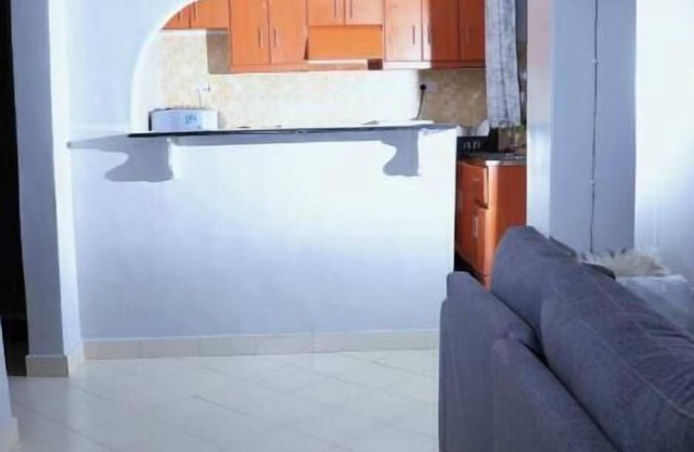 Raine Apartments, 2 bedroom unit with Netflix wifi