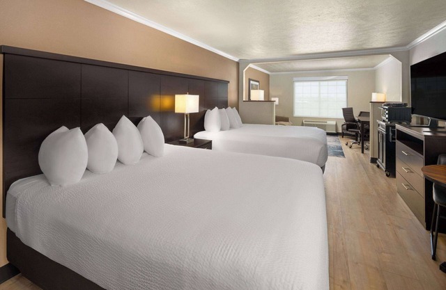 Ramada by Wyndham Moses Lake