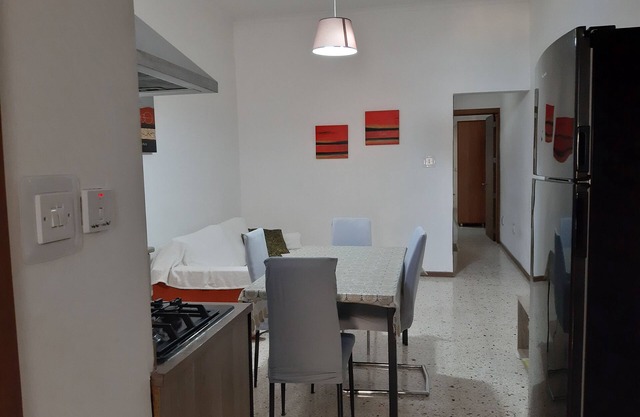 Rare find in St Julians - Town House for your Group - Central St Juliansn