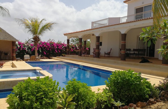 Rare: La Somone Mangrove 180 ° view - 8 people, 3 bedrooms + 1 office w/bed