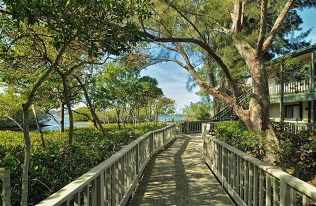 Rarely Available 2/2 Unit at Pelican Cove