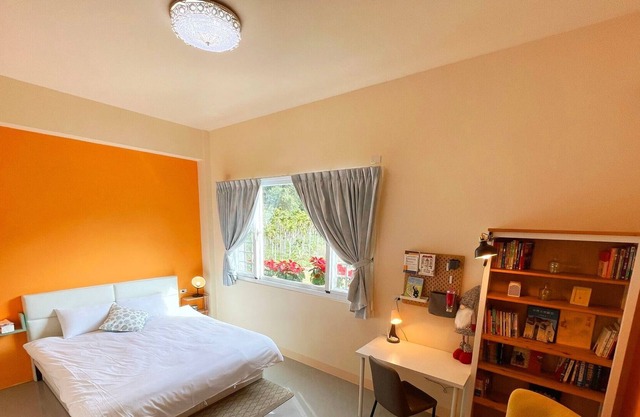 Read Nice House