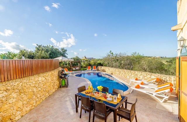 Rebbiegha Holiday Home