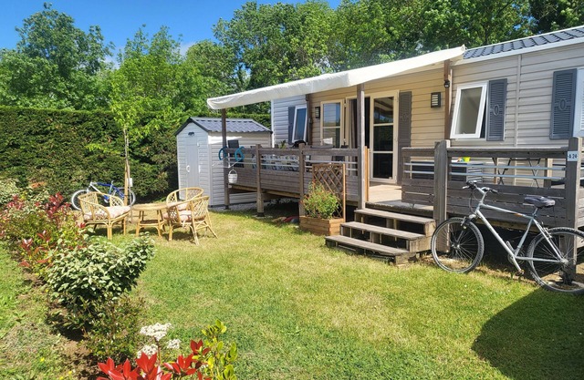 Recent mobile home, 40m2, quiet location near fishing pond, 10km from the beach.