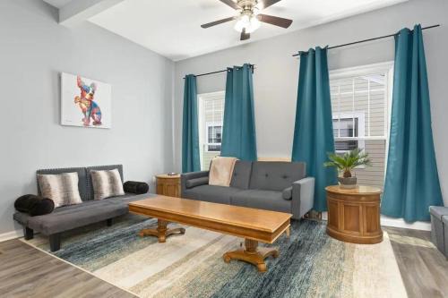 Recently Renovated Chic Durham Farmhouse