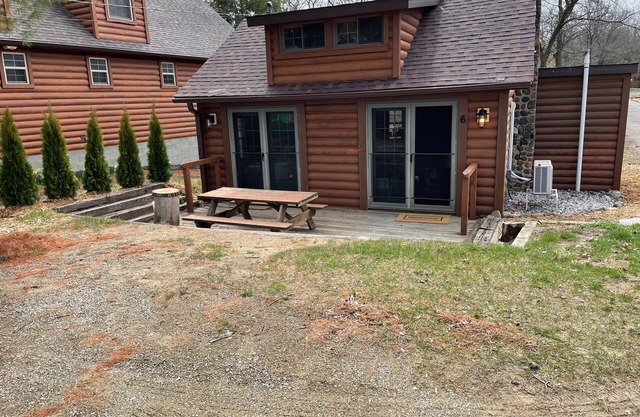 Recently Updated 2 Bedroom Beachfront Cottage #6