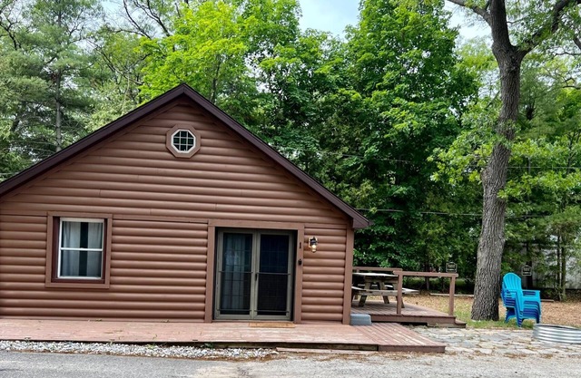 Recently Updated 3 Bedroom Beachfront Resort Cottage #1