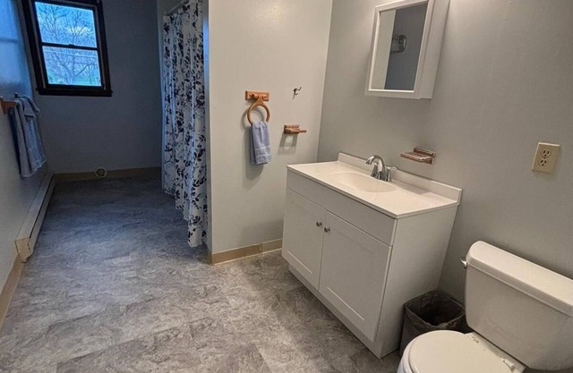 Red Barn Village: Large space with 1 Bed/1 Bath
