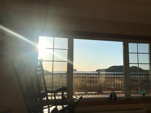 Red Sunset Cottage in Twillingate