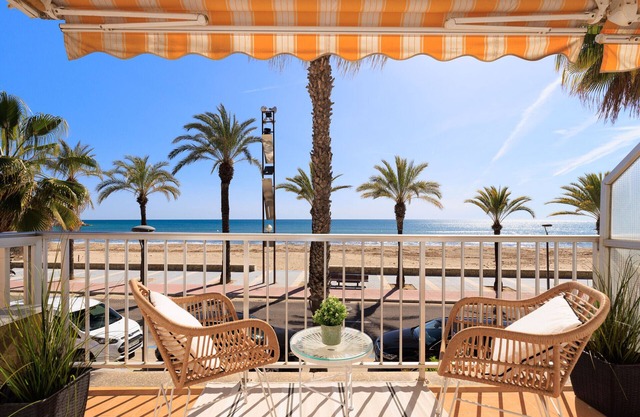 Refurbished, frontline and with views