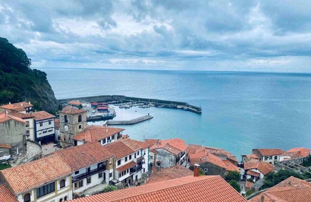 Regalina Vistas a la bahía Lastres