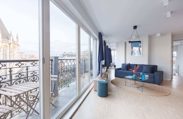Regence III - Two Bedroom Apartment, Sleeps 6