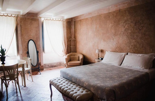 Regina Teodolinda Suites