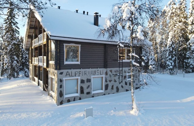 Relax and ski in a luxury log cabin in Lapland, Finland