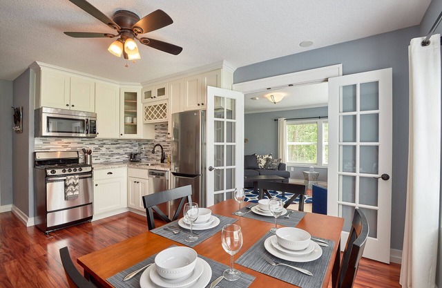 Relax and unwind at Yamhill Flats: Suite 1