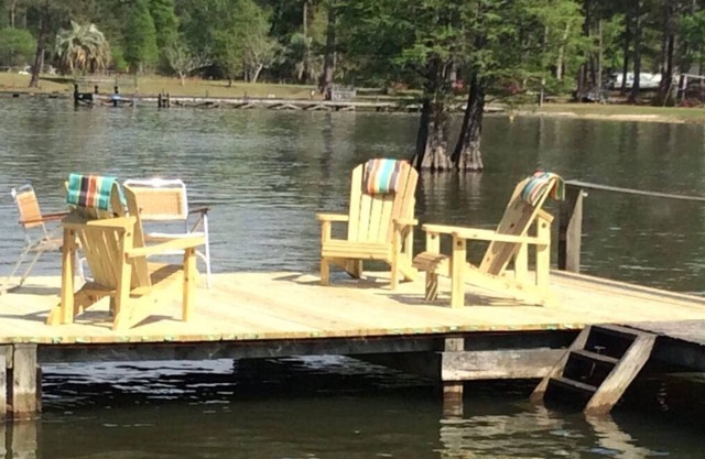 Relax at the Lakehouse with a Dock