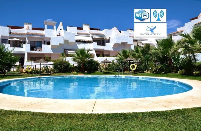 Relax, Beach, golf.! 130 s.q.m. penthouse luxury, FIBER WIFI.