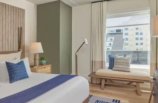 Relax & Explore! Pet-Friendly, Pool, Near Downtown Shops & Historical Museum!