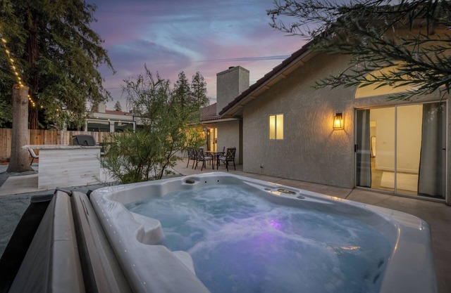 Relax & Play in Clovis! 4BR w/Hot Tub, Game Room, Firepit, Close to Hospitals