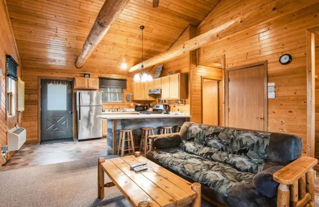 Relaxin Cabins 2BR, 1BA #3