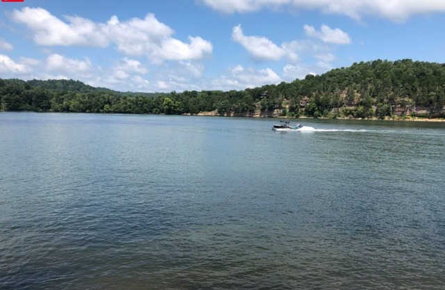 Relaxing-Cozy Water Front RV Lot overlooking the Tennessee River - Kentucky Lake