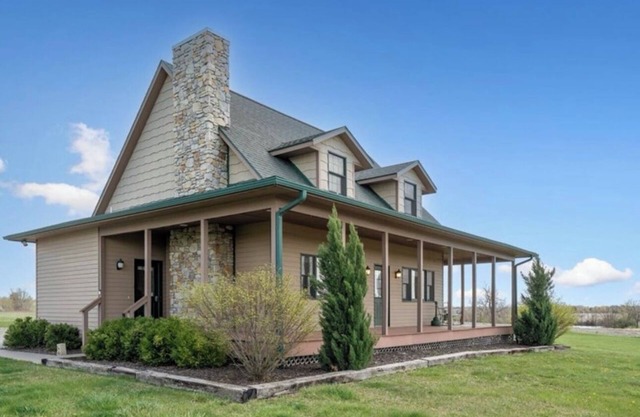 Relaxing Getaway Near Rathbun Lake – Sleeps 10