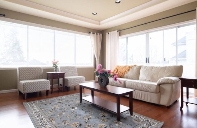 Relaxing Guest Suite with Jacuzzi Tub and TV
