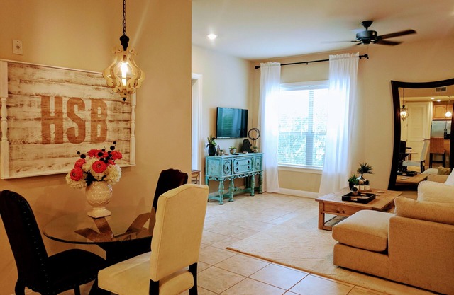 🌺Relaxing Lakeside Luxury Waters Condo @HSB Resort Next to Marina Pool Hot Tub