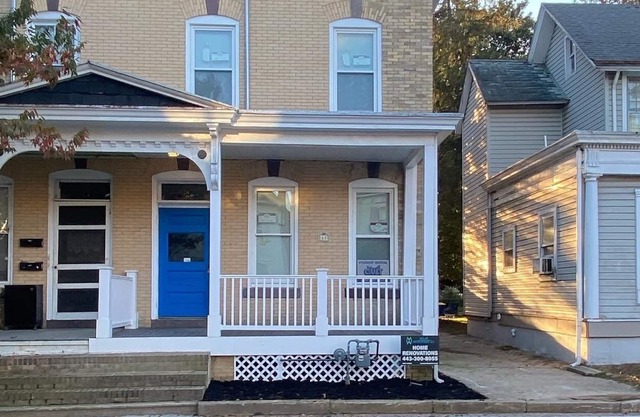 Remodeled historical townhouse in downtown