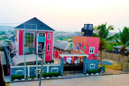 Remzy Hotel & Suites, Olomore