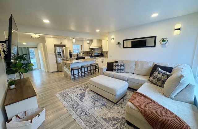 Renovated 3-bedroom house in Cherry Creek