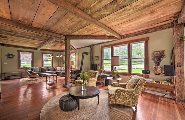 Renovated Catskills Farmhouse w/Game Room!