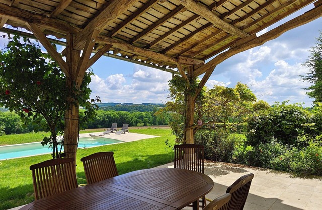 Renovated farmhouse with swimmingpool and beautiful view