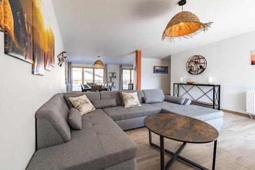 Renovated apartment with terrace for 14 people
