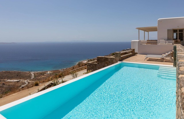 Renovated Luxury Oceanview Villa with Pool in Mykonos