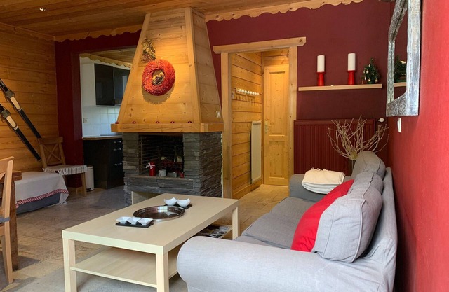 Renovated Mountain Home, 30m from Slopes, Private Parking, Pra Loup