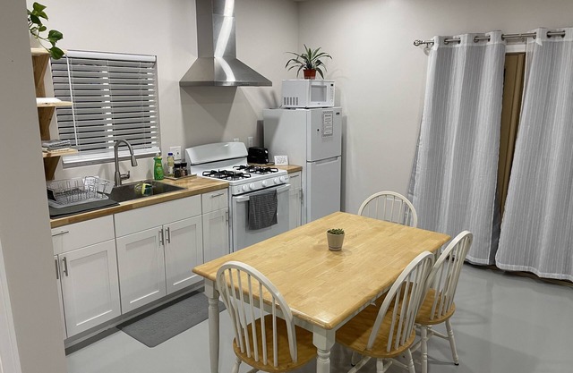 Renovated studio 15 minutes from downtown San Diego