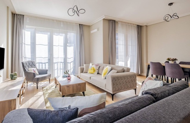 Residence Flat with Balcony in Umraniye